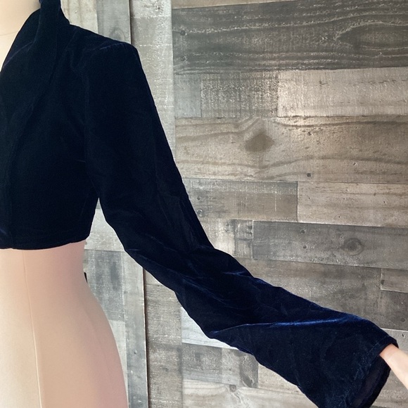 NWT! PrettyLittleThing sequin velvet shrug size 4 elegant glam cocktail party - Picture 4 of 14